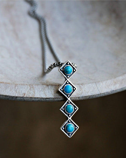 Itotia Turquoise Necklace: Stainless steel 22-24"