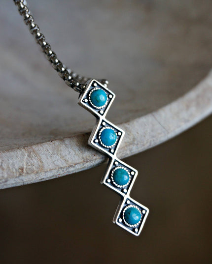 Itotia Turquoise Necklace: Stainless steel 22-24"