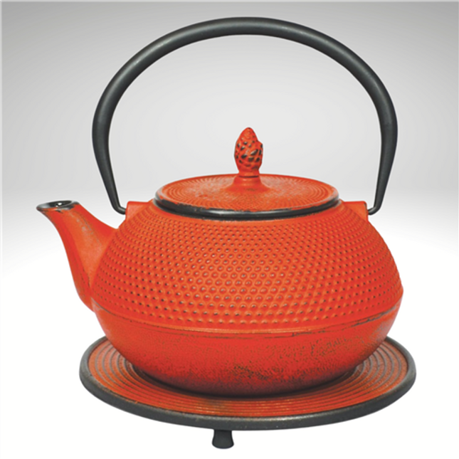 Cast Iron Teapot with Trivet